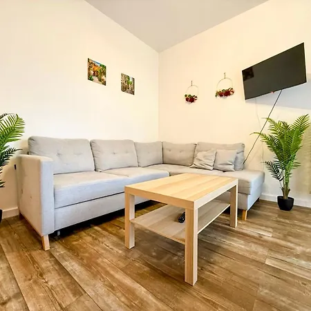Apartmán Aluzyjna By Jumpinhere Varšava