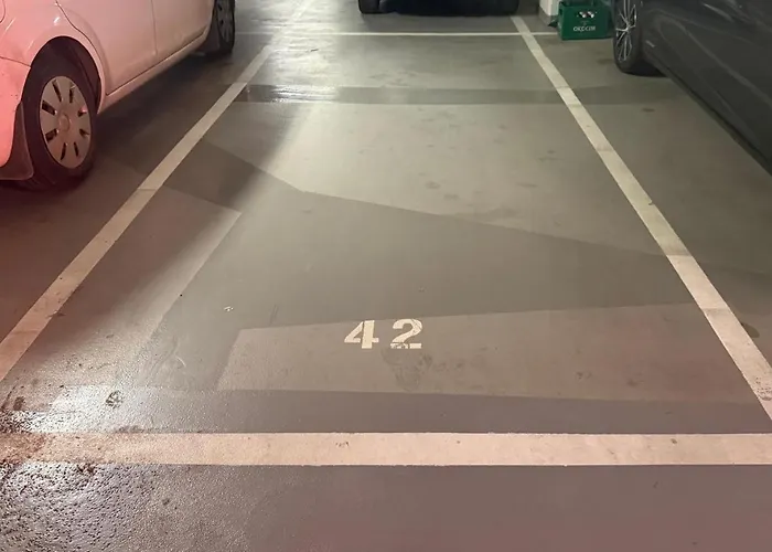 Aluzyjna By Jumpinhere *